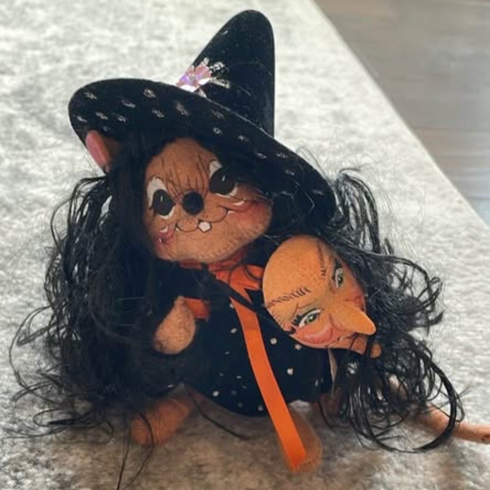 Vintage Halloween Witch Mouse